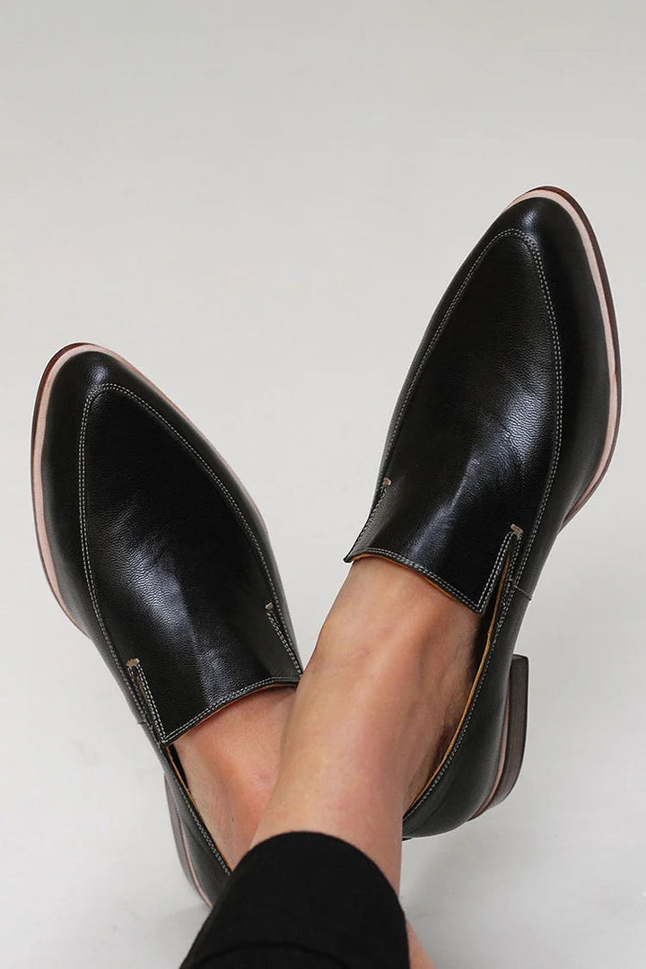 Elina - Classic Daily Slip-Ons