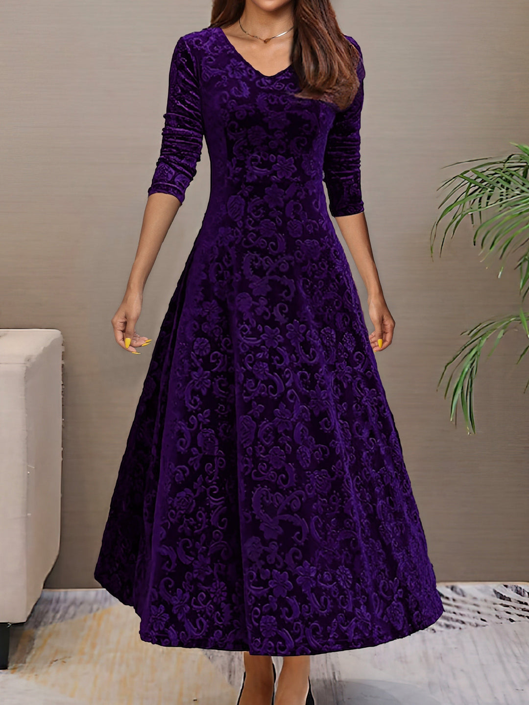 Carine | Elegant Velvet Dress for the Holidays
