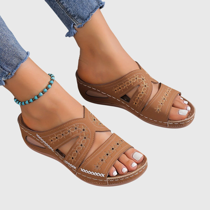 Lightweight Orthopaedic Sandals Noëlle