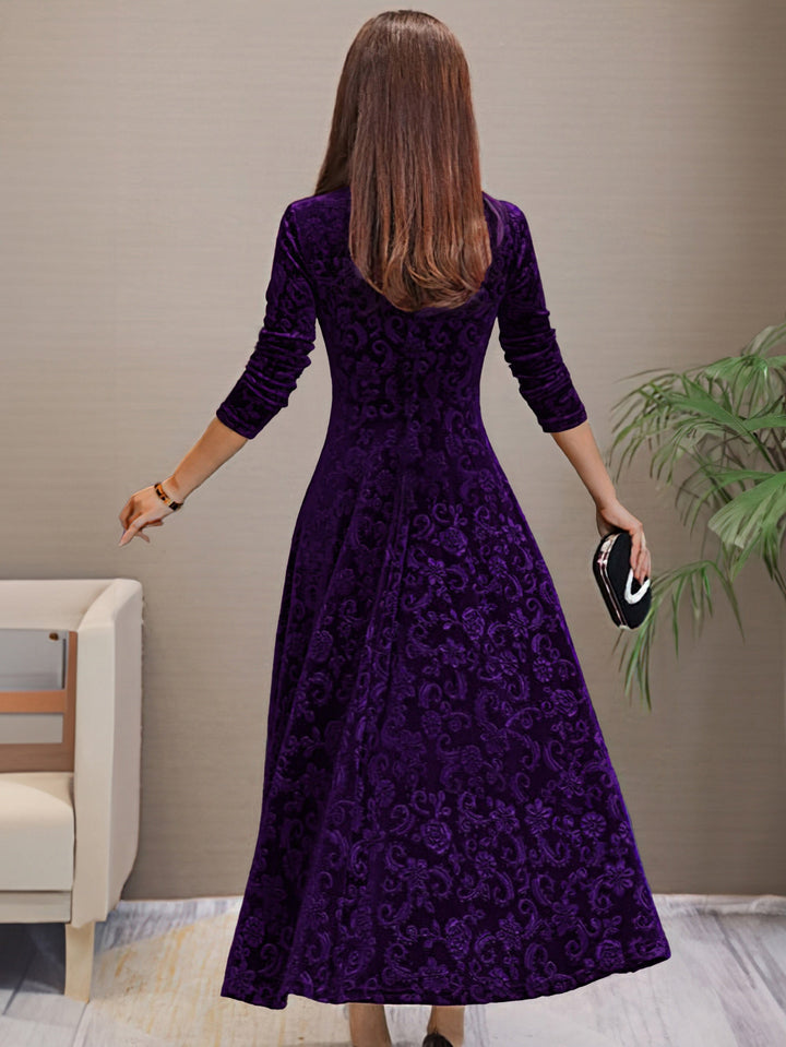 Carine | Elegant Velvet Dress for the Holidays