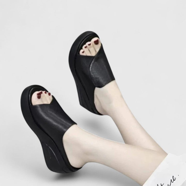 Wieteke | Orthopaedic Sandals with Elevated Heel