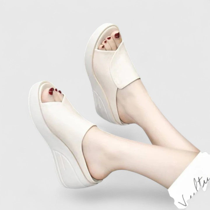 Wieteke | Orthopaedic Sandals with Elevated Heel