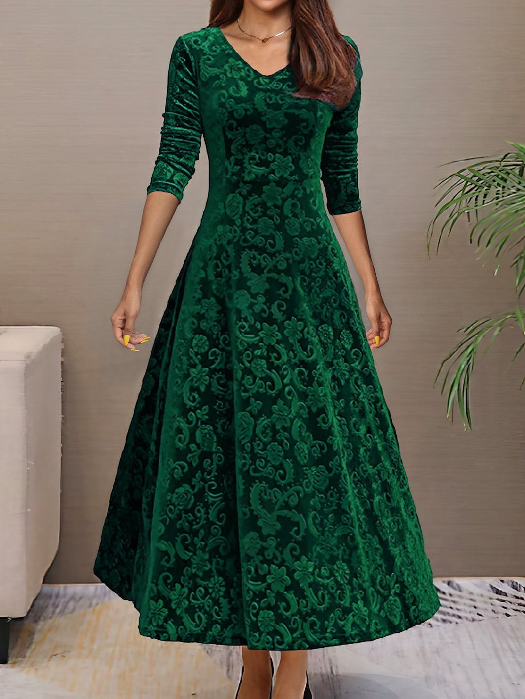 Carine | Elegant Velvet Dress for the Holidays