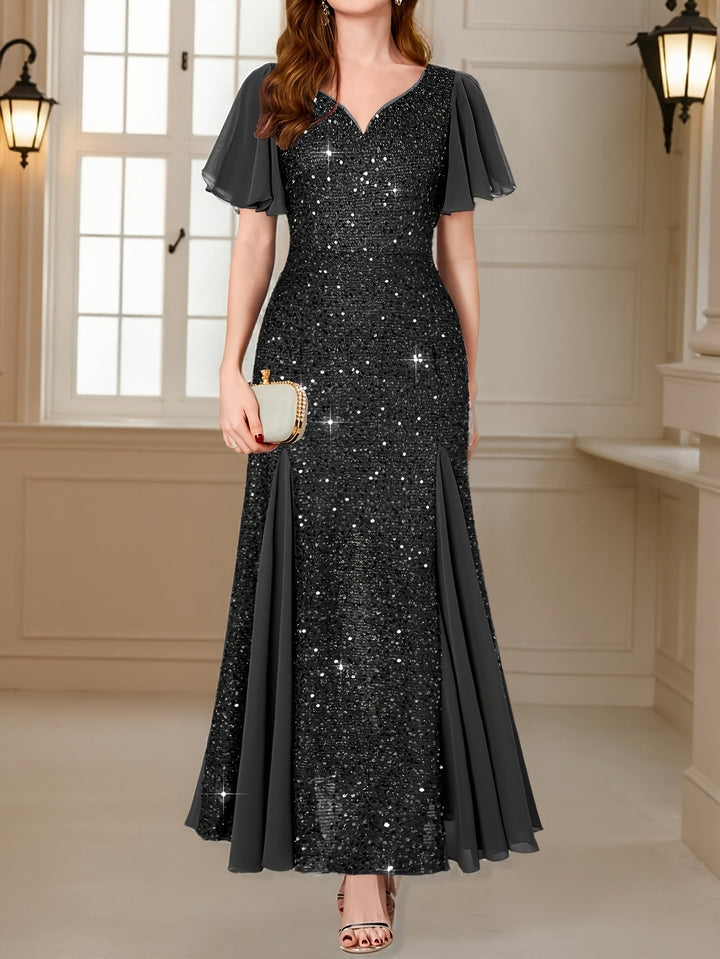 Tineke | Timeless Evening Dress for the Holidays