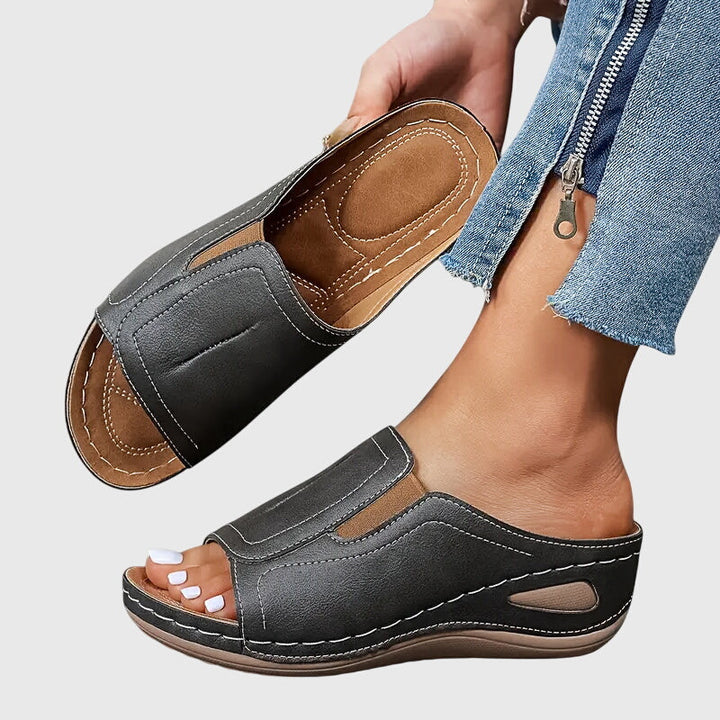 Julia | Orthopaedic Sandals