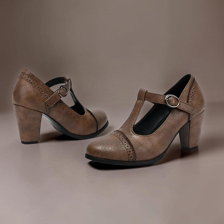 ELINE | PERFORATED HEELS WITH STRAP