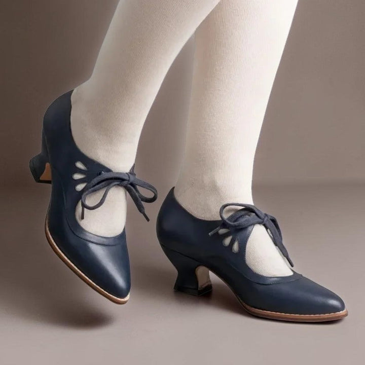 VERA | HEELS WITH LACE-UP CLOSURE