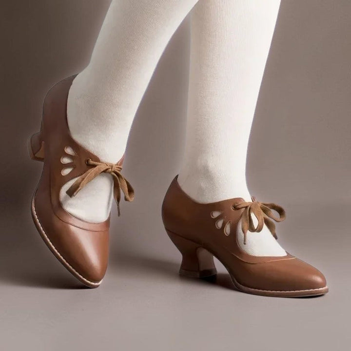VERA | HEELS WITH LACE-UP CLOSURE