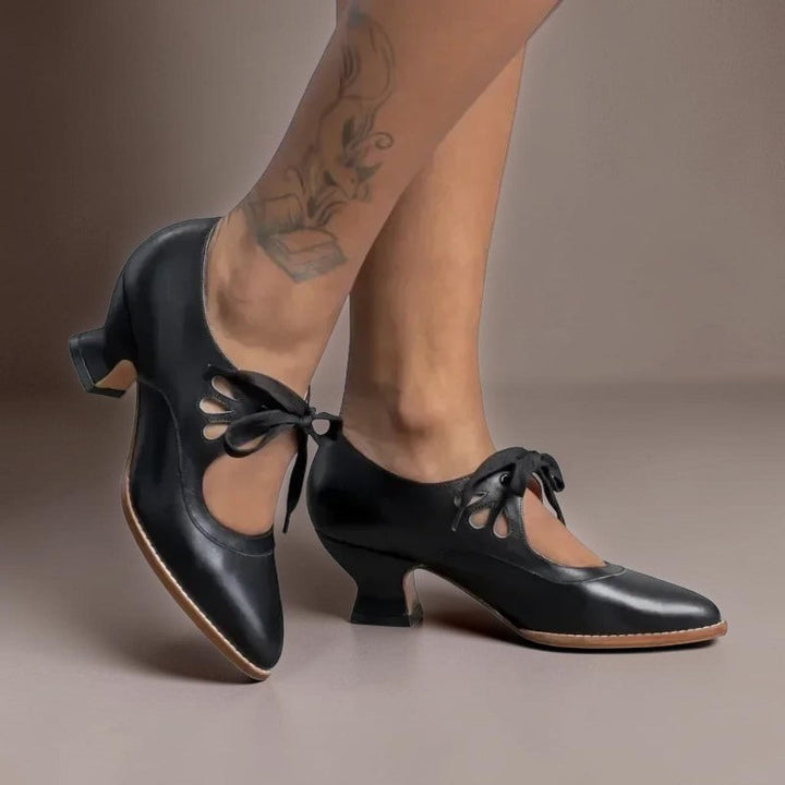 VERA | HEELS WITH LACE-UP CLOSURE